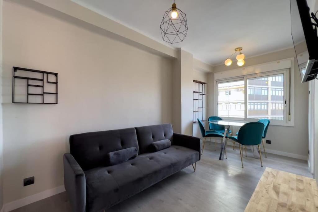 Bebarceloner Sant Andreu Apartments - 3 Bedrooms Ngoại thất bức ảnh